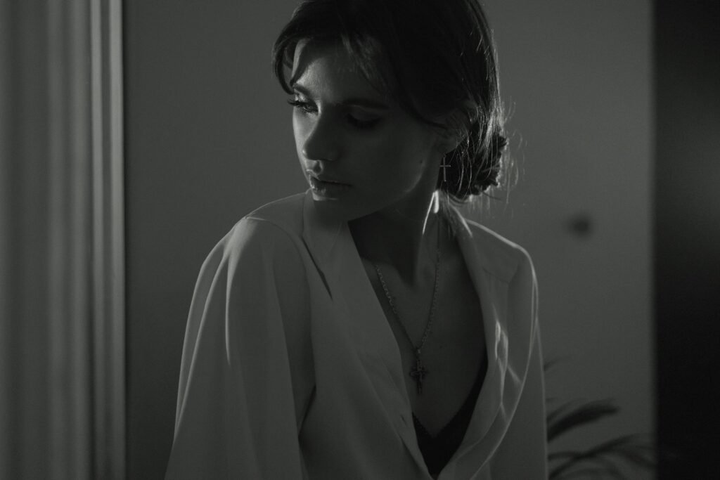 Cómo monetizar contenido después de los 30: guía real para creadoras que buscan ingresos estables